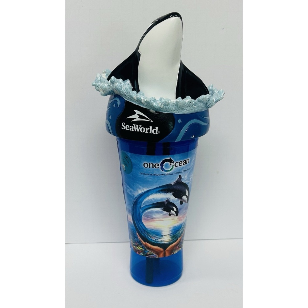 Sea World 50th Celebration Anniversary Killer Whale Sipper Souvenir Cup Straw